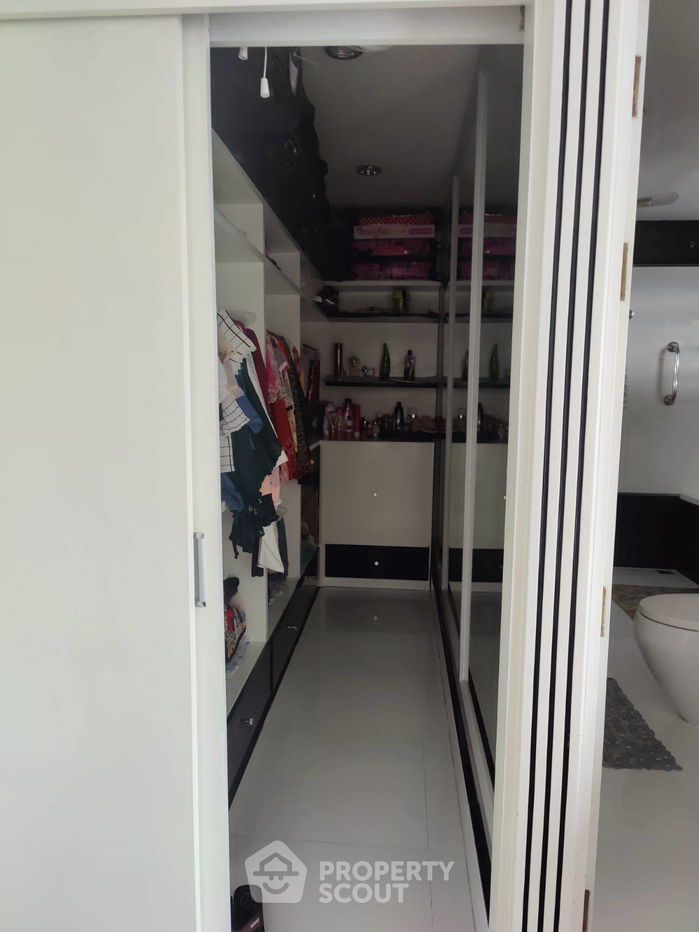 รูป คอนโด 4-ห้องนอน ที่ สายชล แมนชั่น ใกล้ BTS สะพานตากสิน (ID 1002433) - รูปที่ 17/24
