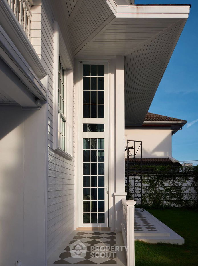 picture 3-BR House at Fantasia Villa 3 near BTS Bearing (ID 1377550) - 32/37
