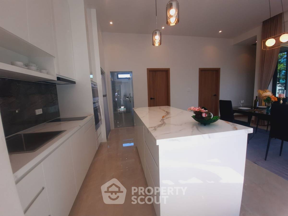รูป บ้าน 3-ห้องนอน ที่ บ้านไอคอนดีพลัสพูลวิลล่าบางเสร่ ใน บางเสร่ (ID 1428992) - รูปที่ 13/22