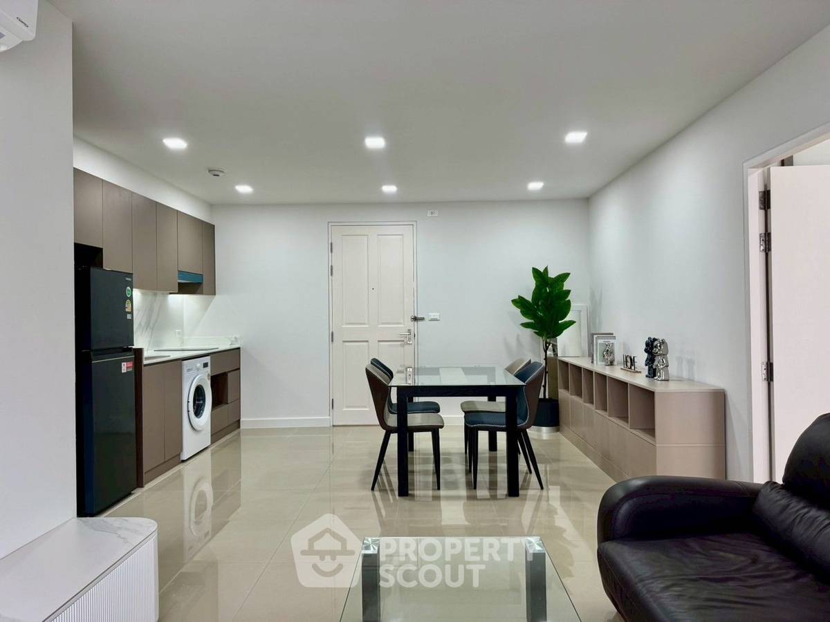 picture 1-BR Condo at Sathorn Plus-By The Garden near MRT Khlong Toei (ID 2131800) - 4/21