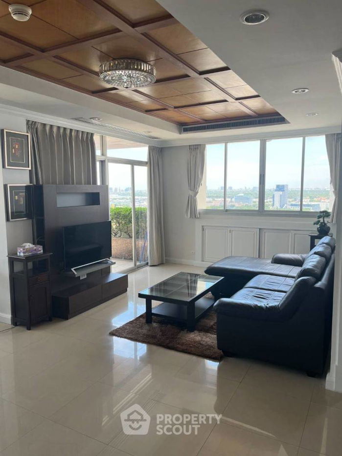 picture 3-BR Condo at Monterey Place Sukhumvit 16 near MRT Queen Sirikit National Convention Centre (ID 509649) - 8/12