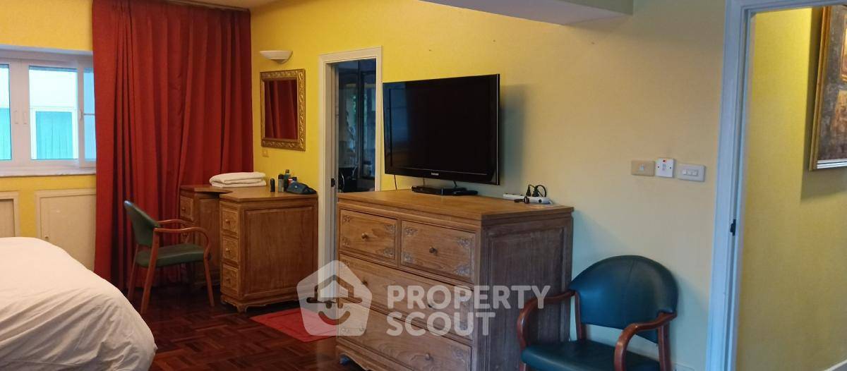 picture 3-BR Condo at Siam Penthouse 1 Condominium near BTS Nana (ID 2054780) - 11/38