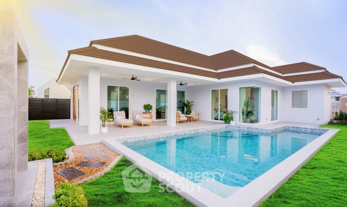 picture 3-BR Villa at L’UX VILLA By Nisasiri Group in Wang Phong (ID 2176897) - 1/5