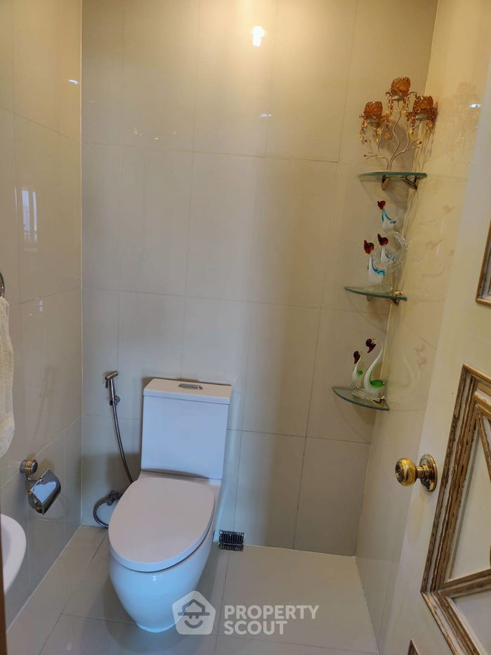 รูป คอนโด 4-ห้องนอน ที่ สายชล แมนชั่น ใกล้ BTS สะพานตากสิน (ID 1002433) - รูปที่ 15/24