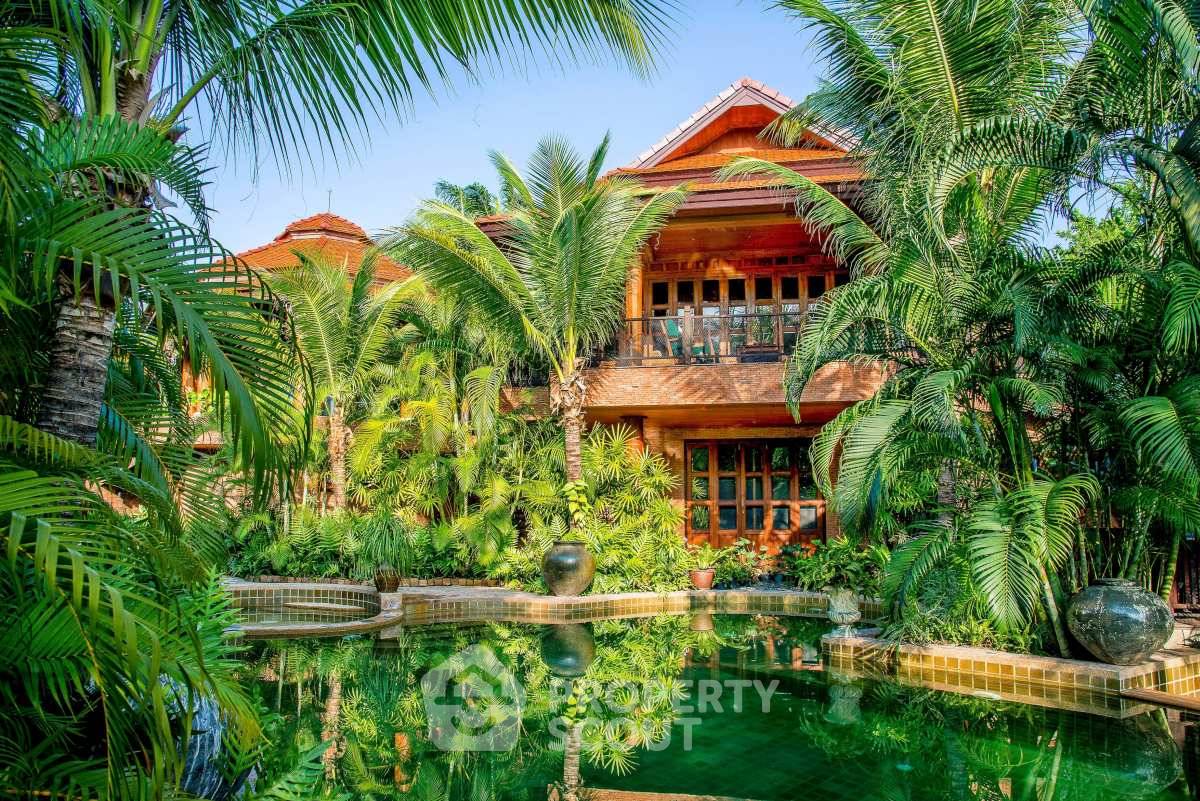 รูป บ้าน 6-ห้องนอน ที่ ปาล์มฮิลส์ กอล์ฟ คลับ แอนด์ เรสซิเดนซ์ ใกล้ เดอะ เวเนเซีย (ID 1268455) - รูปที่ 1/41