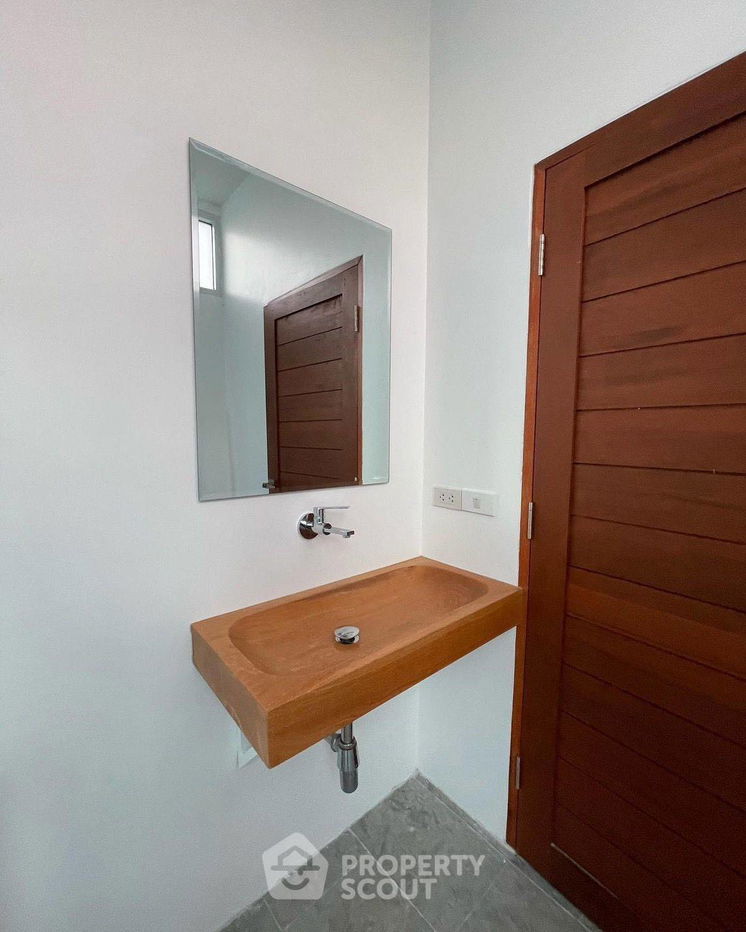 picture 4-BR House in Sam Roi Yot (ID 1176492) - 8/16
