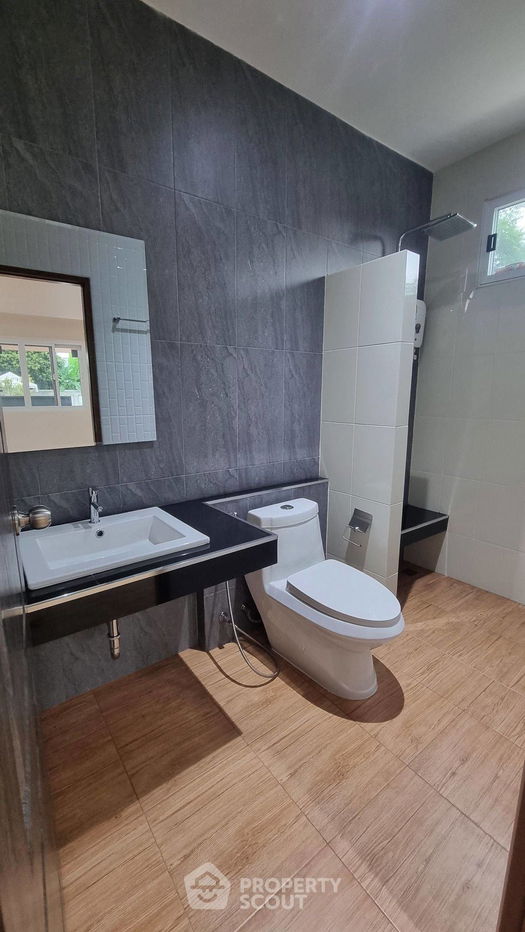 รูป บ้าน 3-ห้องนอน ใกล้ เมืองพัทยา (ID 2160179) - รูปที่ 10/11