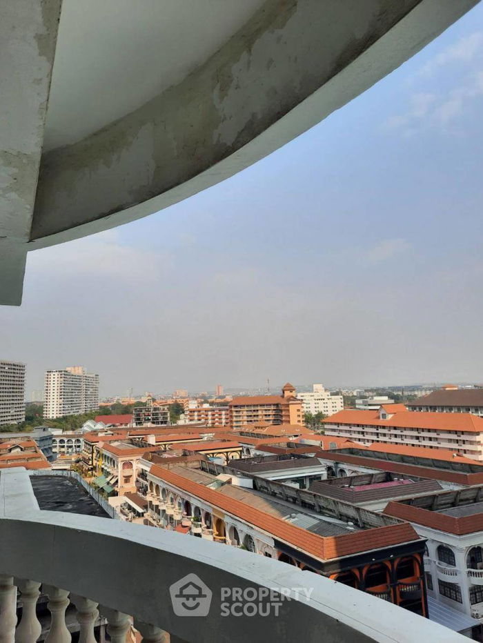 picture 3-BR Condo at Jomtien Complex Condotel close to Jomtien Beach (ID 1000711) - 4/7