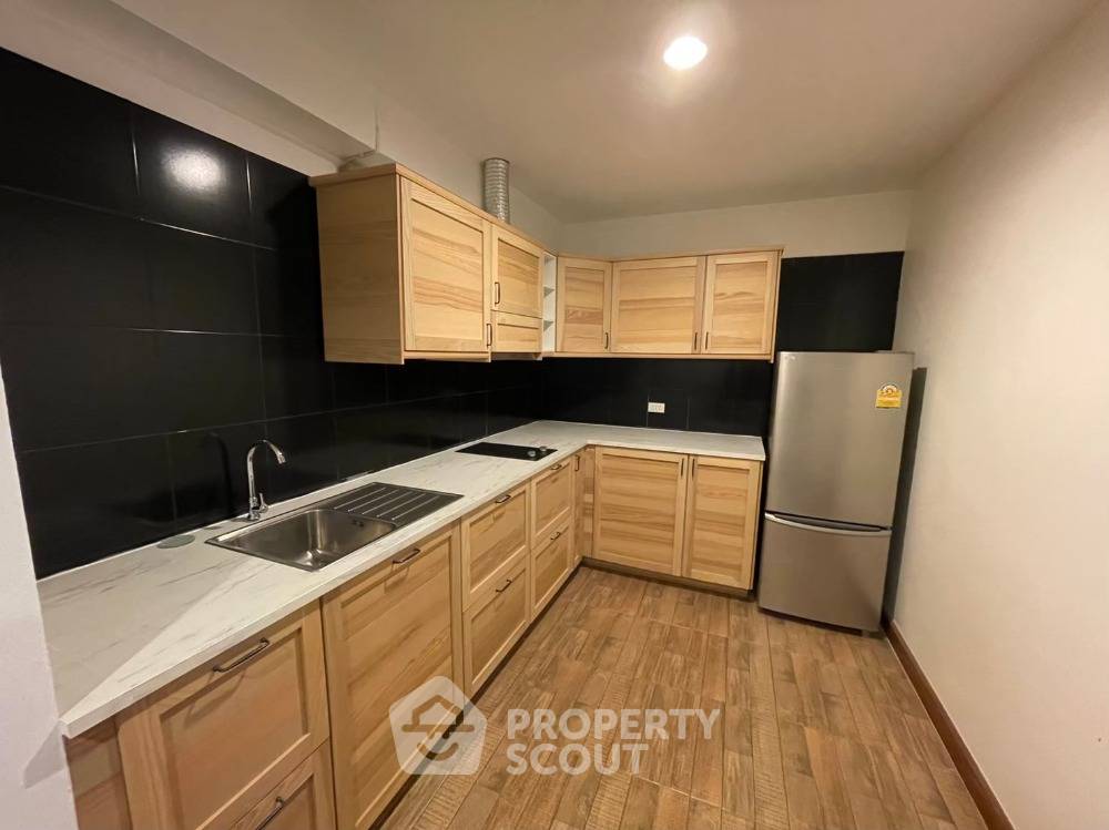 picture 3-BR Condo at Baan Thanarak Nonthaburi near MRT Bang Krasor (ID 1879147) - 2/9