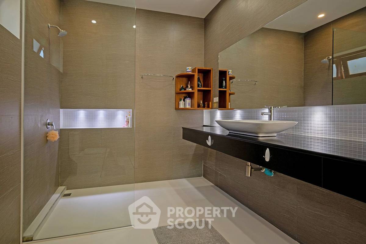 picture 4-BR Villa in Pa Khlok (ID 2003201) - 12/24