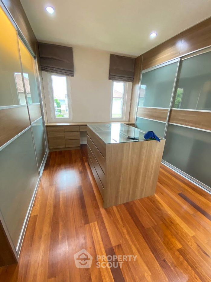 รูป บ้าน 5-ห้องนอน ที่ วิลล่า นครินทร์ อ่อนนุช-วงแหวน ใกล้ ท่าอากาศยานสุวรรณภูมิ (ID 1308477) - รูปที่ 20/41