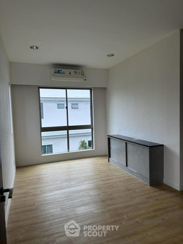 picture 4-BR Townhouse at Siamese Blossom @ Fashion in Khan Na Yao (ID 1602646) - 3/9