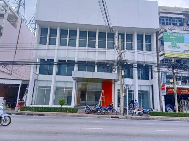 picture KhaoSan Rd 1.5km. Rajadamnern Boxing Stadium 3-story 4-unit commercial building for rent roadside - 1/8