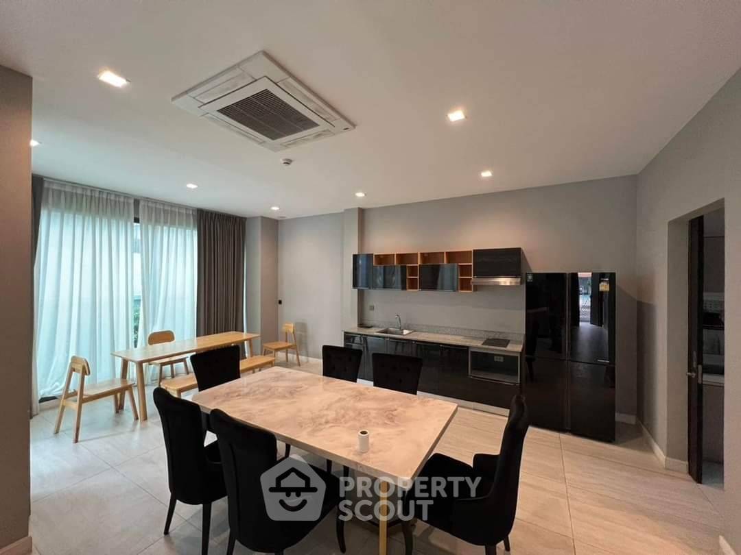 รูป เพ้นท์เฮ้าส์ 4-ห้องนอน ที่ เดอะ เจนทริ พัฒนาการ 2 ใน สวนหลวง (ID 1501195) - รูปที่ 4/13