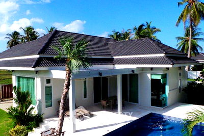 Houses for sale Prachaubkirikhan : 3-BR Villa in Sam Roi Yot (ID 1095093)