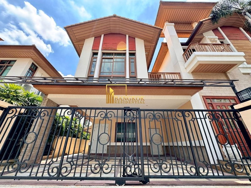บ้านเดี่ยวให้เช่า : Baan Sansiri 67 | Luxurious 4 Bedroom House in Phra Khanong - BR28286SH