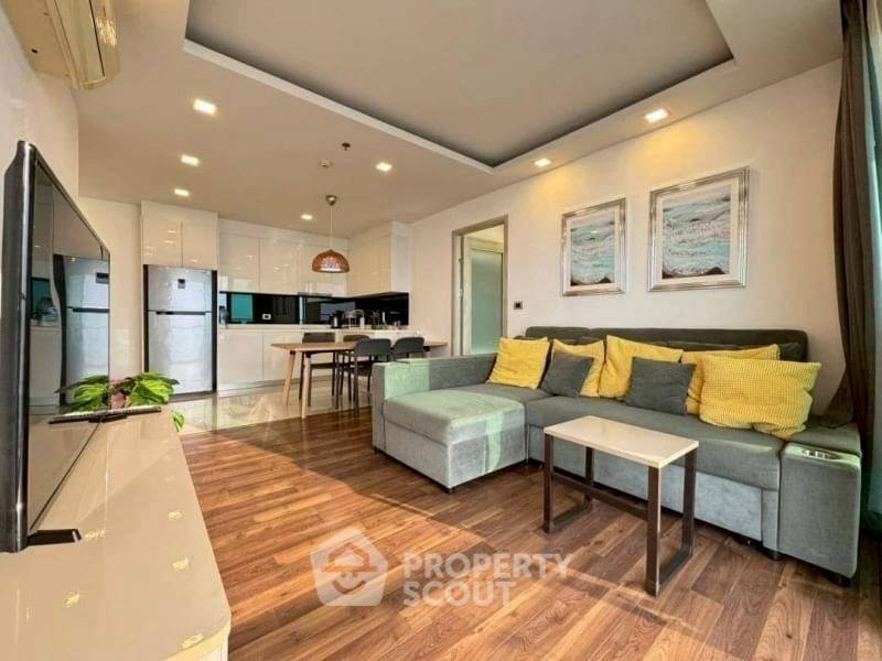 picture 2-BR Condo at The Peak Towers close to Phratamnak (ID 2285499) - 4/14