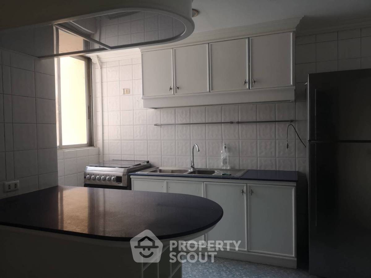 picture 3-BR Condo at Tai Ping Towers Sukhumvit 63 near ARL Ramkhamhaeng (ID 2033986) - 6/15