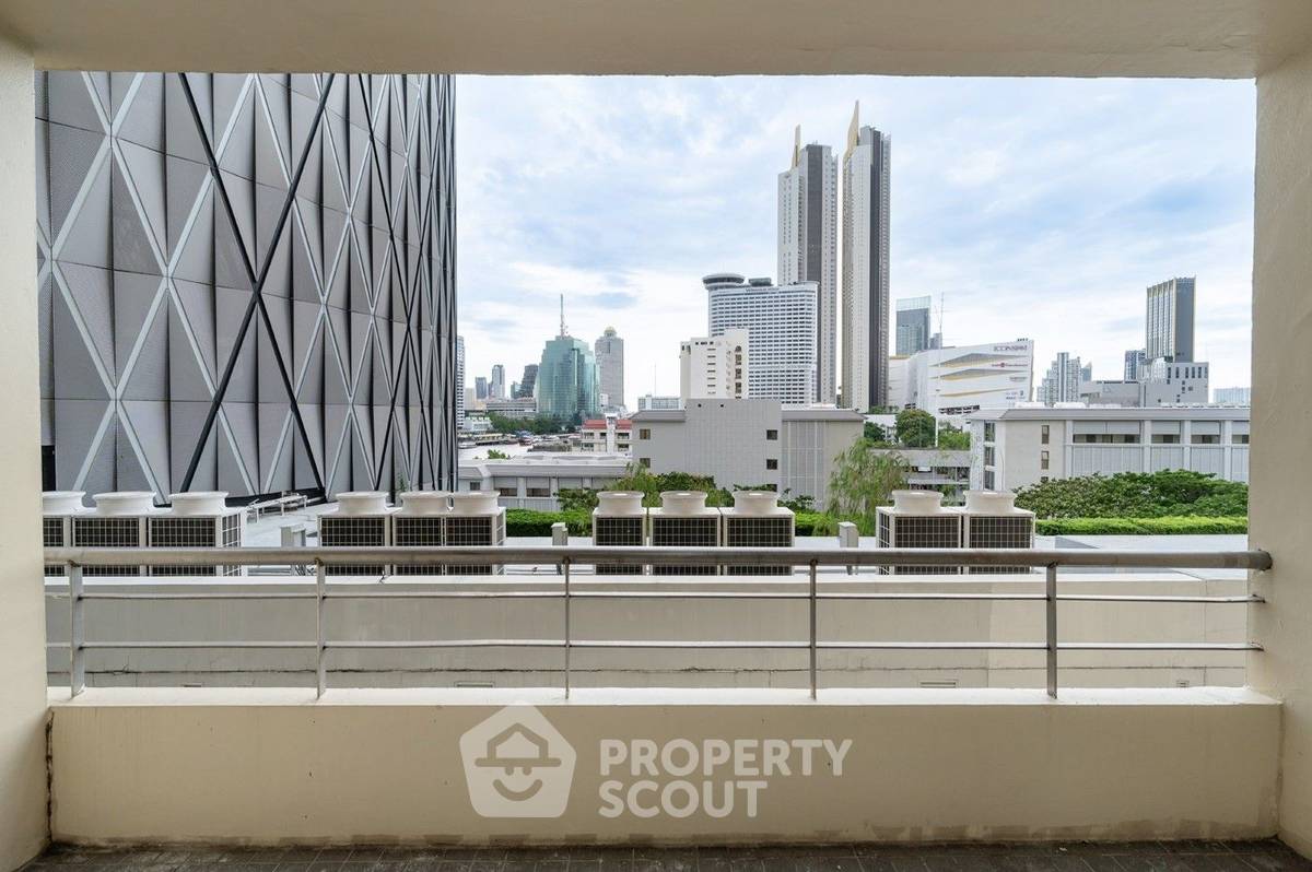 picture 2-BR Condo at Ban Chao Phraya Condo near MRT Hua Lamphong (ID 1835009) - 5/8