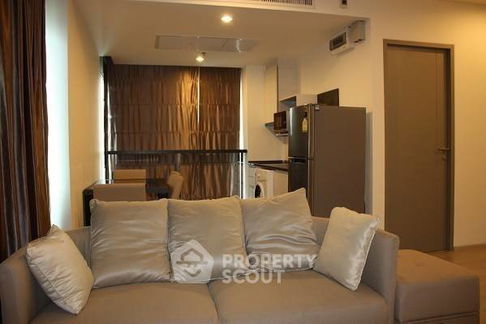 2-BR Condo at Life Ratchadapisek near MRT Huai Khwang (ID 382511)
