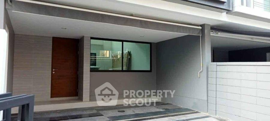 picture 3-BR Townhouse at Nirvana Define Rama 9 in Suan Luang (ID 2150447) - 7/10