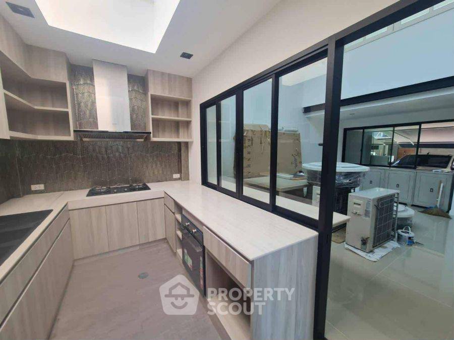 picture 3-BR Townhouse at Nirvana Define Rama 9 in Suan Luang (ID 2150447) - 9/10