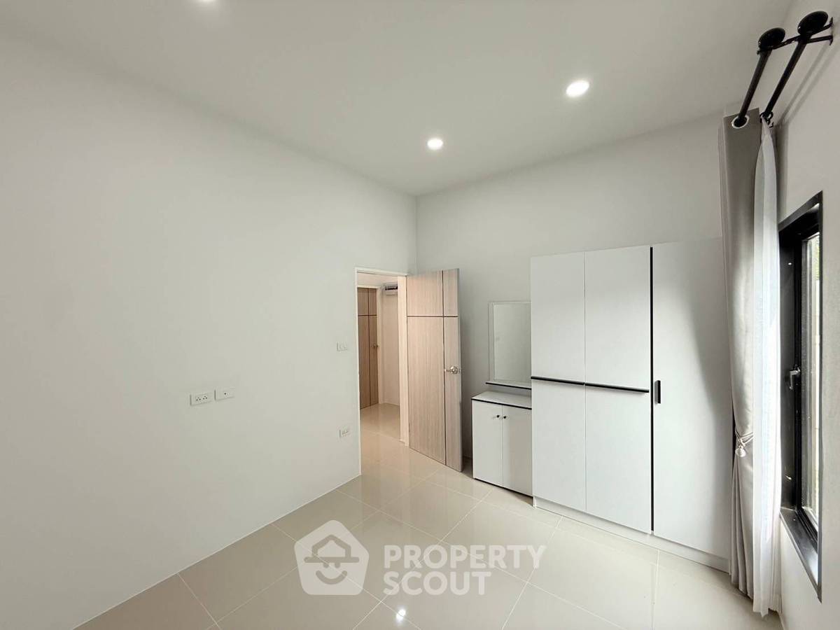 รูป บ้าน 3-ห้องนอน ใกล้ เมืองพัทยา (ID 2141648) - รูปที่ 12/16