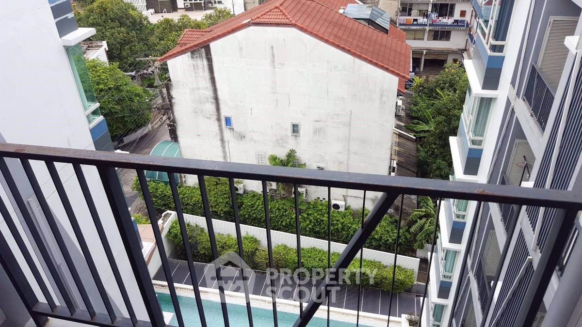 picture 2-BR Condo at The Crest Sukhumvit 49 near BTS Thong Lor (ID 993083) - 11/30
