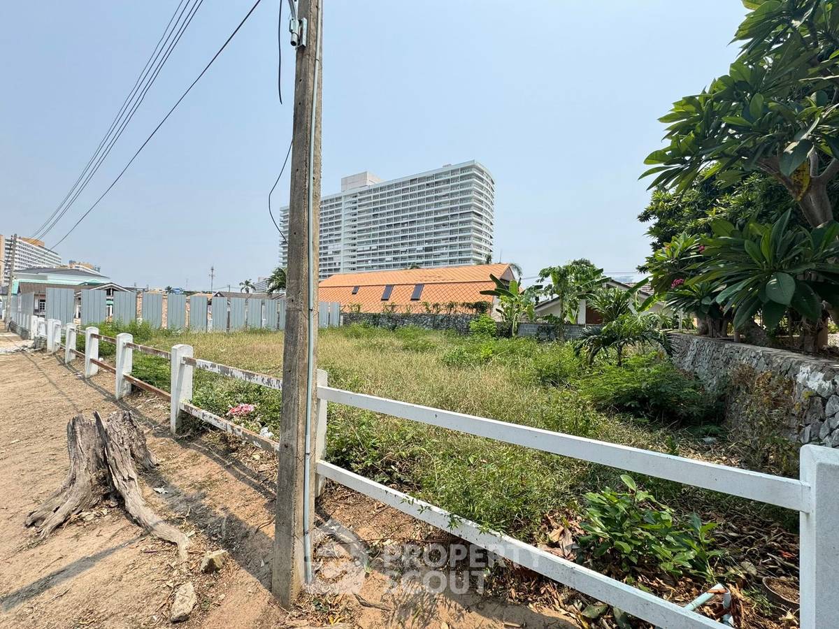 picture 288 m² Land for Sale close to Jomtien Beach (ID 2099456) - 1/5