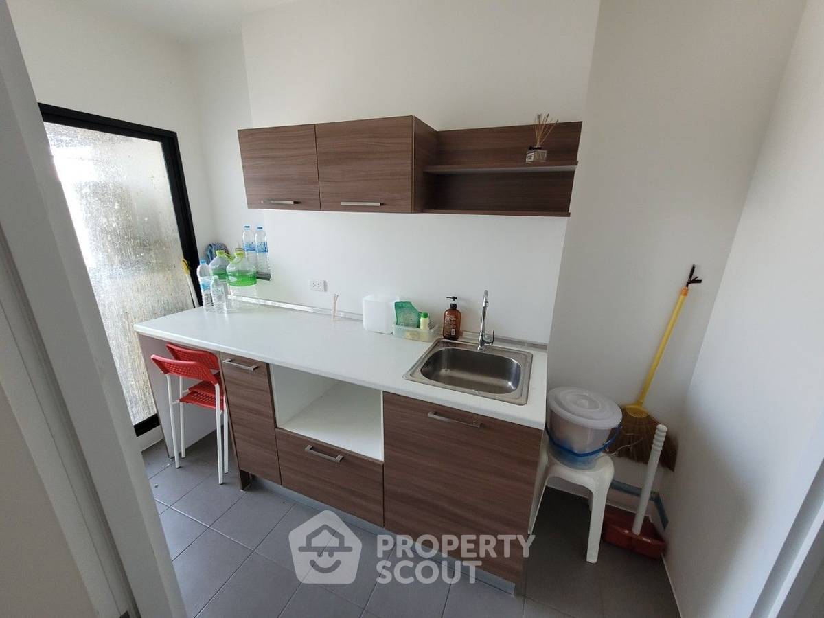 picture 2-BR Condo at The Tree Interchange near MRT Bang Pho (ID 1045049) - 3/11