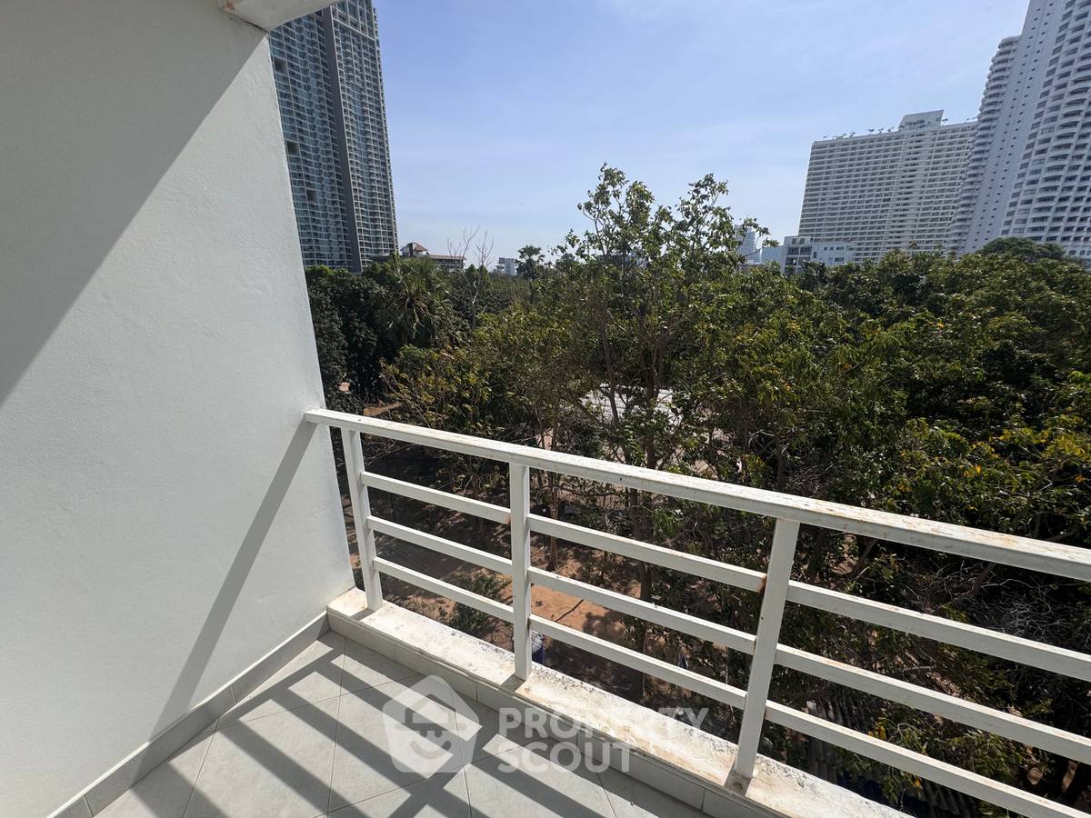 รูป คอนโด 3-ห้องนอน ที่ จอมเทียน บีช เมาท์เทน คอนโดมีเนียม ใกล้ เมืองพัทยา (ID 2025558) - รูปที่ 20/39