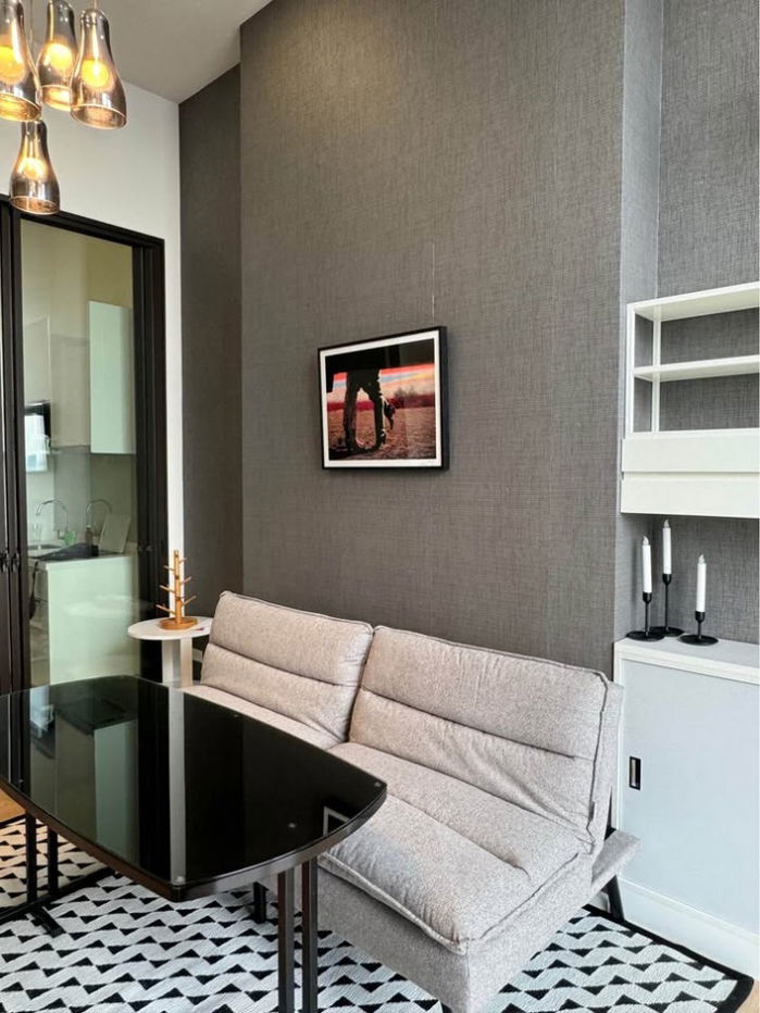 รูป ขาย คอนโด Chewathai Residence Asoke (ชีวาทัย เรสซิเดนซ์ อโศก)  38.99 ตรม. 1 ห้องนอน 1 ห้องน้ำ ชั้นที่ 27 วิวเมือง จอดรถได้ 1 คัน - รูปที่ 4/9