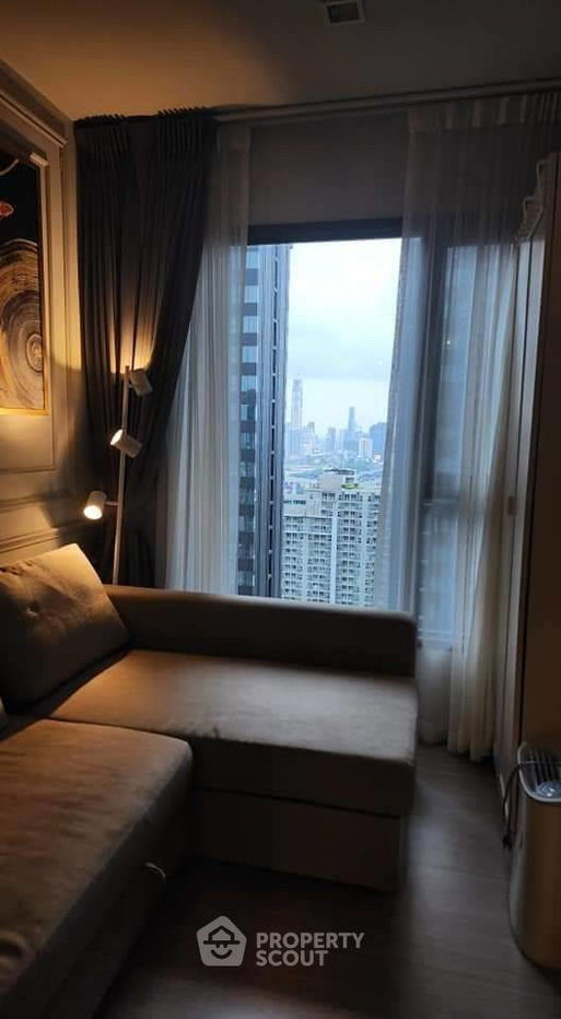 picture 3-BR Condo at Life Asoke - Rama 9 near MRT Phra Ram 9 (ID 1717501) - 1/9