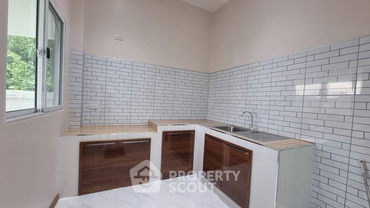 รูป บ้าน 3-ห้องนอน ใกล้ เมืองพัทยา (ID 2160179) - รูปที่ 5/11