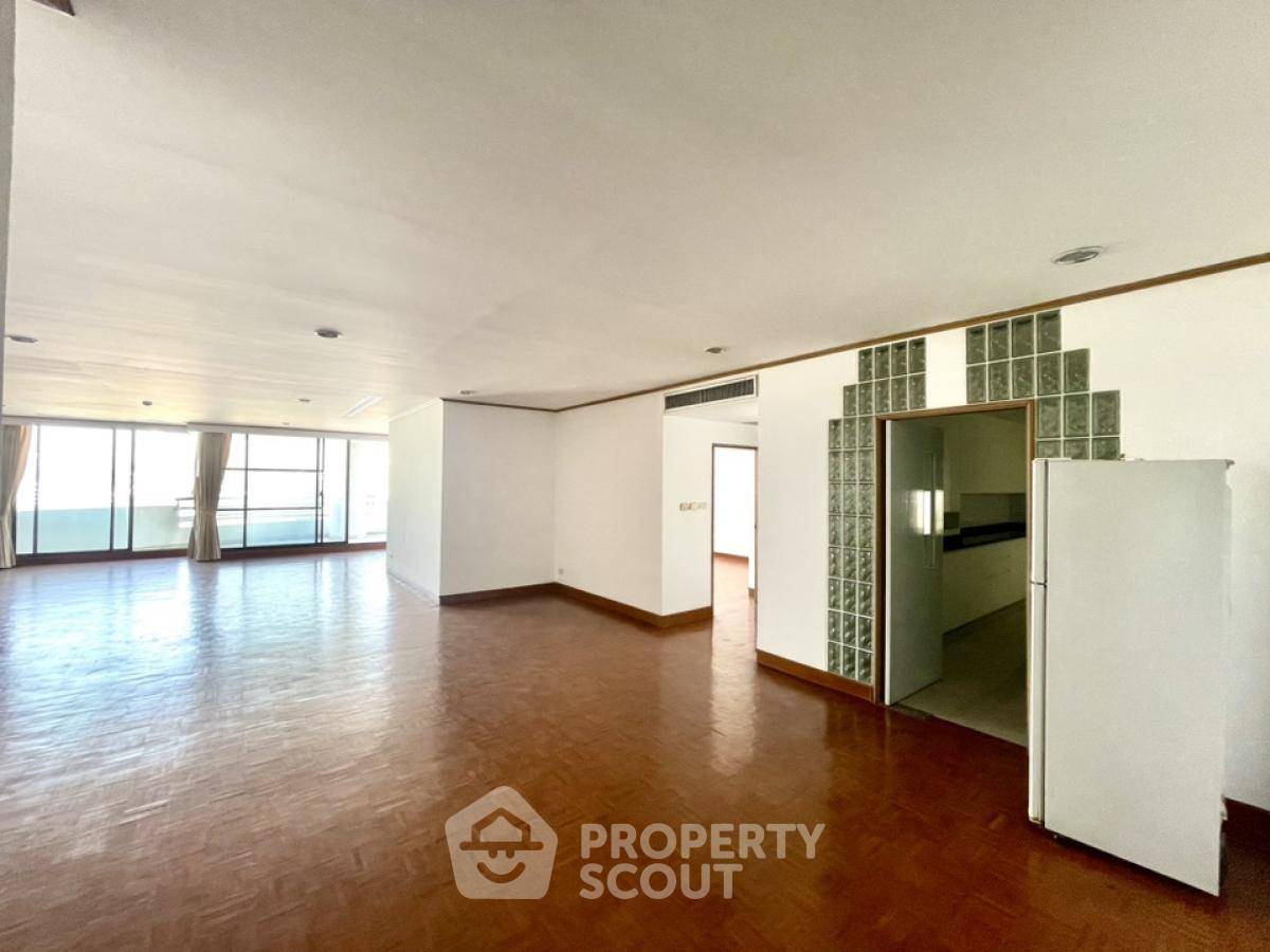 picture 2-BR Condo at Baan Yen Akard Condominium in Chong Nonsi (ID 2022591) - 6/15