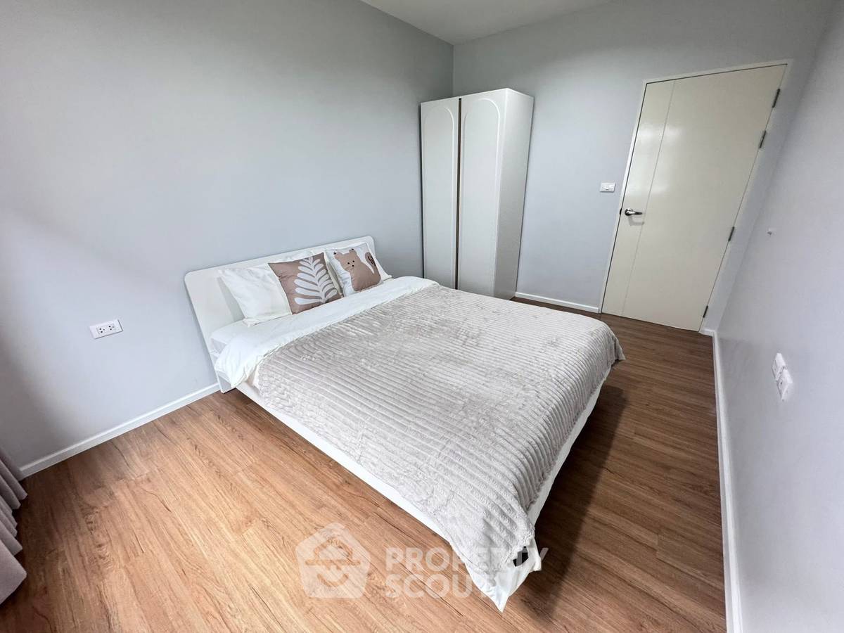 picture 3-BR Townhouse at Baan Klang Muang Rama 9-Krungthep Kreetha close to Suvarnabhumi Airport (ID 2285501) - 5/38