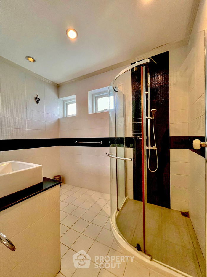 picture 5-BR Villa in Thap Tai (ID 1728228) - 2/29