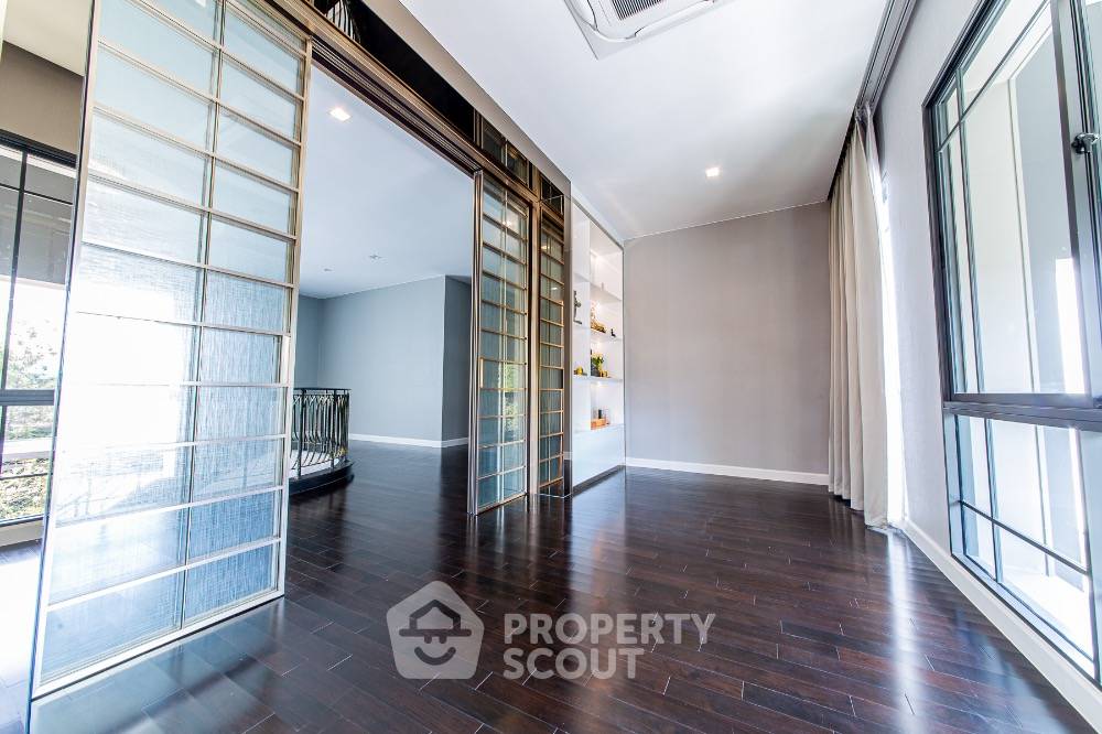 รูป บ้าน 5-ห้องนอน ที่ แกรนด์ บางกอก บูเลอวาร์ด กรุงเทพกรีฑา ใน คลองสามประเวศ (ID 1385585) - รูปที่ 10/48