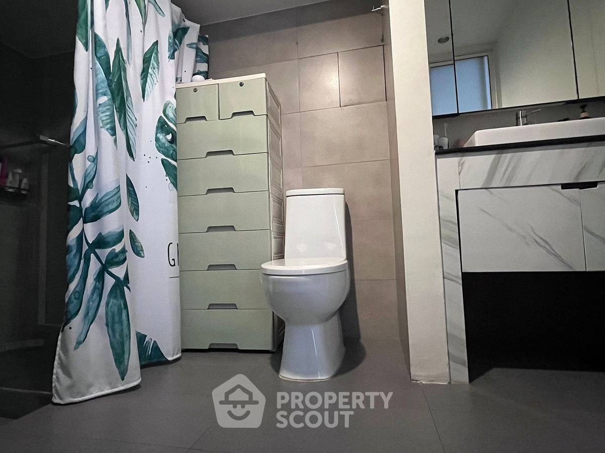 picture 2-BR Condo at Sukhumvit House Condominium near MRT Sukhumvit (ID 1065647) - 11/11