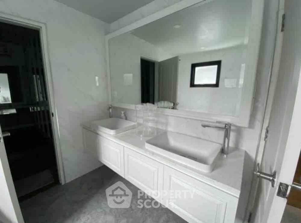 picture 3-BR House at Centro Ramintra-Chatuchot in O Ngoen (ID 1393973) - 42/43