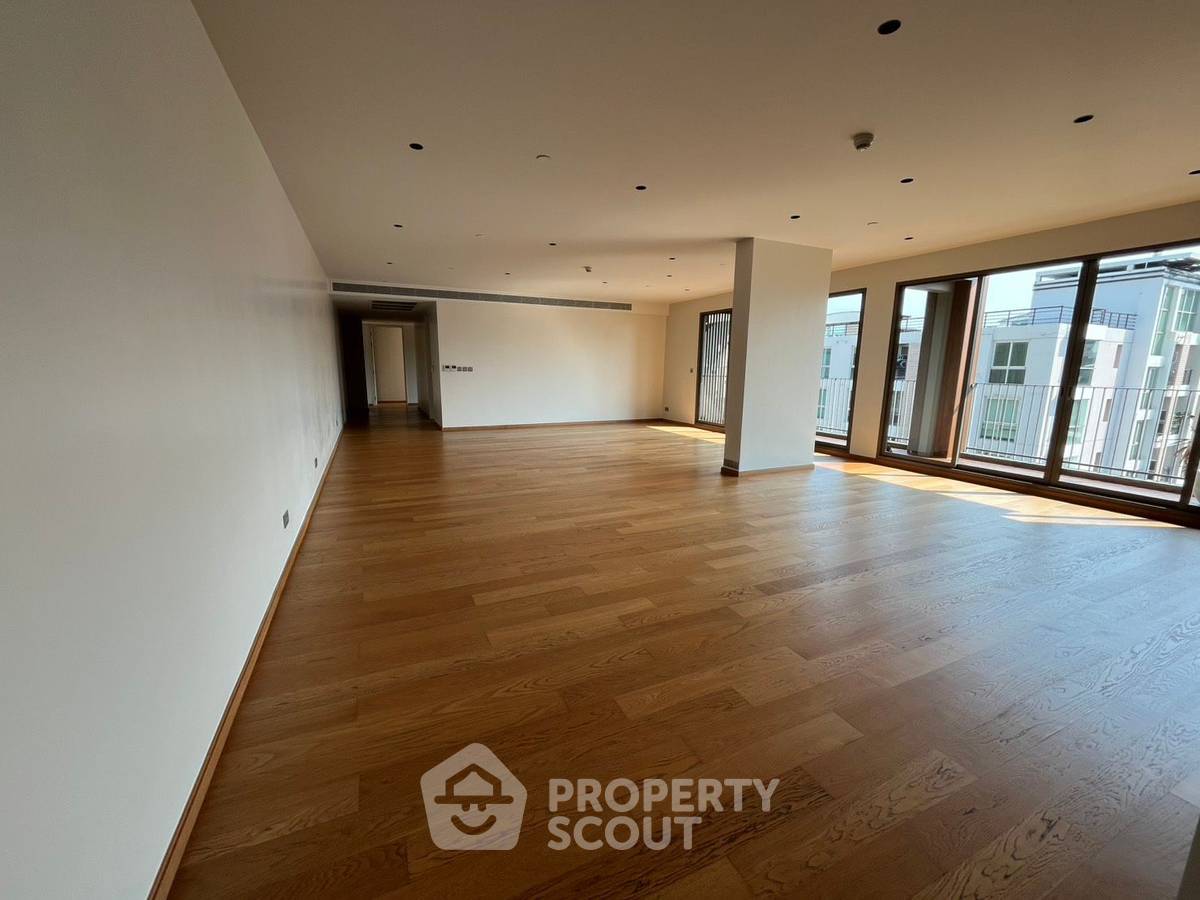picture 3-BR Condo at Supreme Legend Condominium near MRT Khlong Toei (ID 2063454) - 5/20