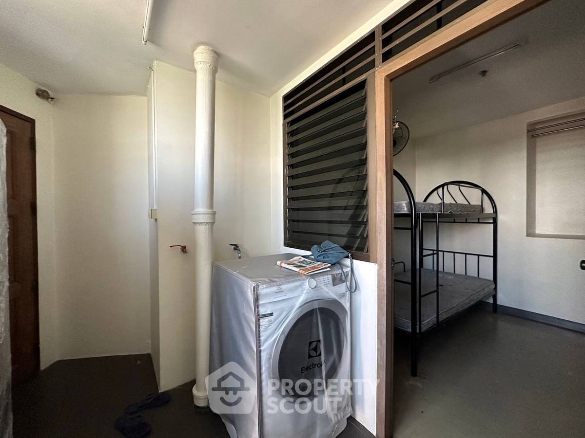 picture 3-BR Condo at Promsuk Condominium near BTS Thong Lor (ID 2189242) - 11/14