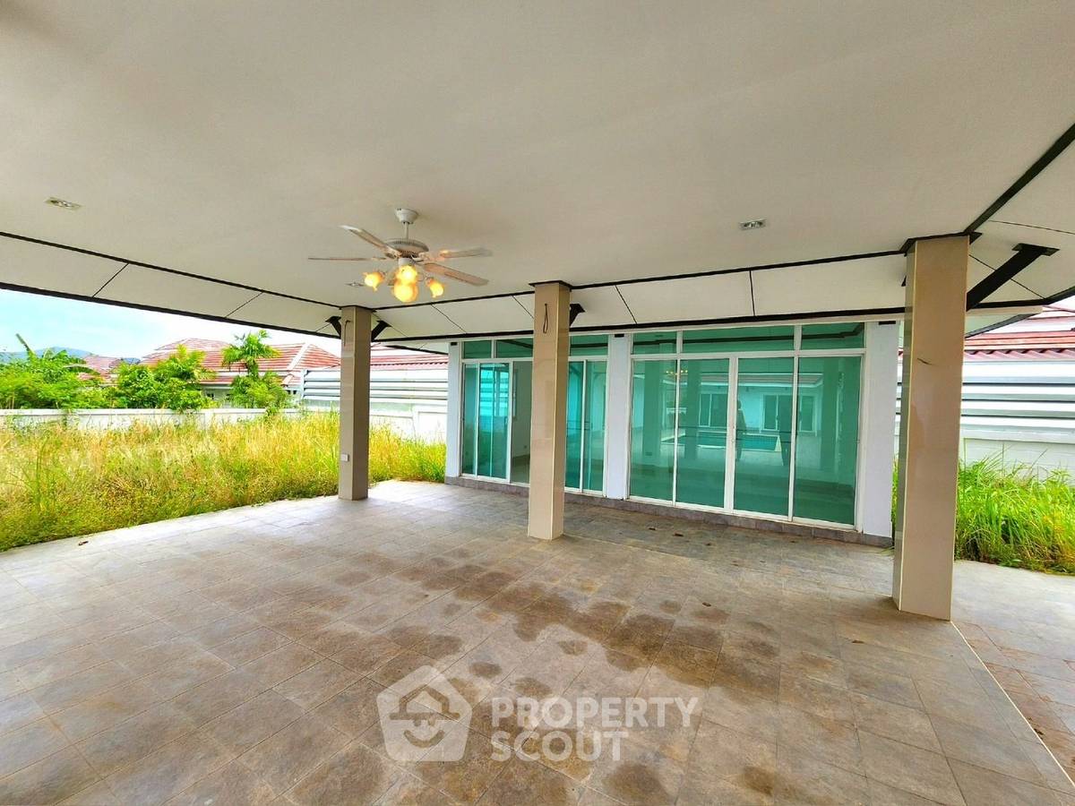 รูป วิลล่า 4-ห้องนอน ที่ บ้านโชคชัย 4 บางเสร่ ใน บางเสร่ (ID 2111273) - รูปที่ 14/15