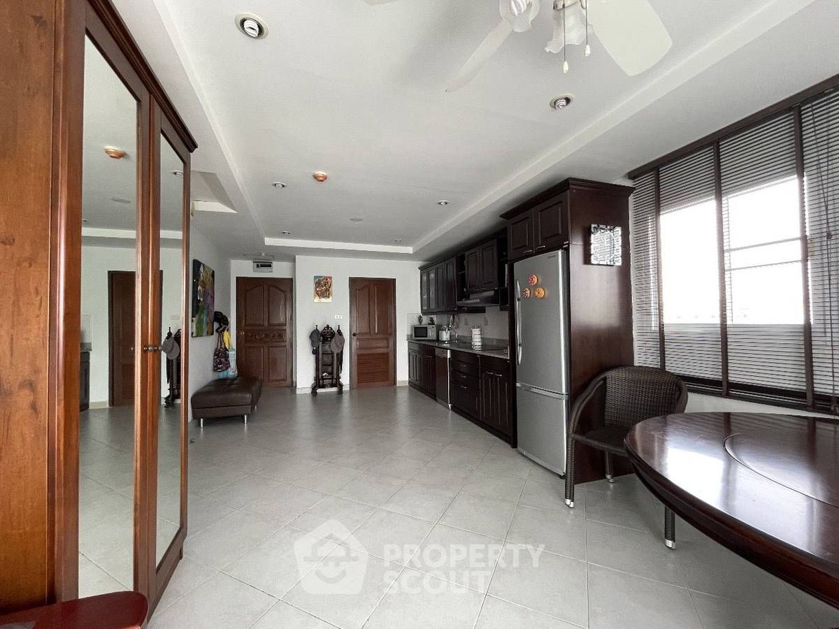 picture 3-BR Condo at Jomtien Beach Mountain Condominiums close to Pattaya (ID 2191298) - 8/19
