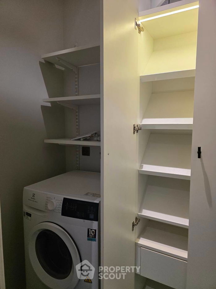 picture 1-BR Condo at Muniq Langsuan near BTS Ratchadamri (ID 2294162) - 5/12
