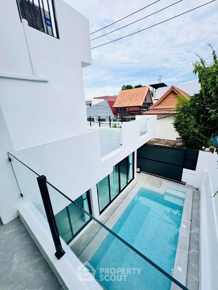 รูป วิลล่า 5-ห้องนอน ใกล้ เมืองพัทยา (ID 2118499) - รูปที่ 13/24