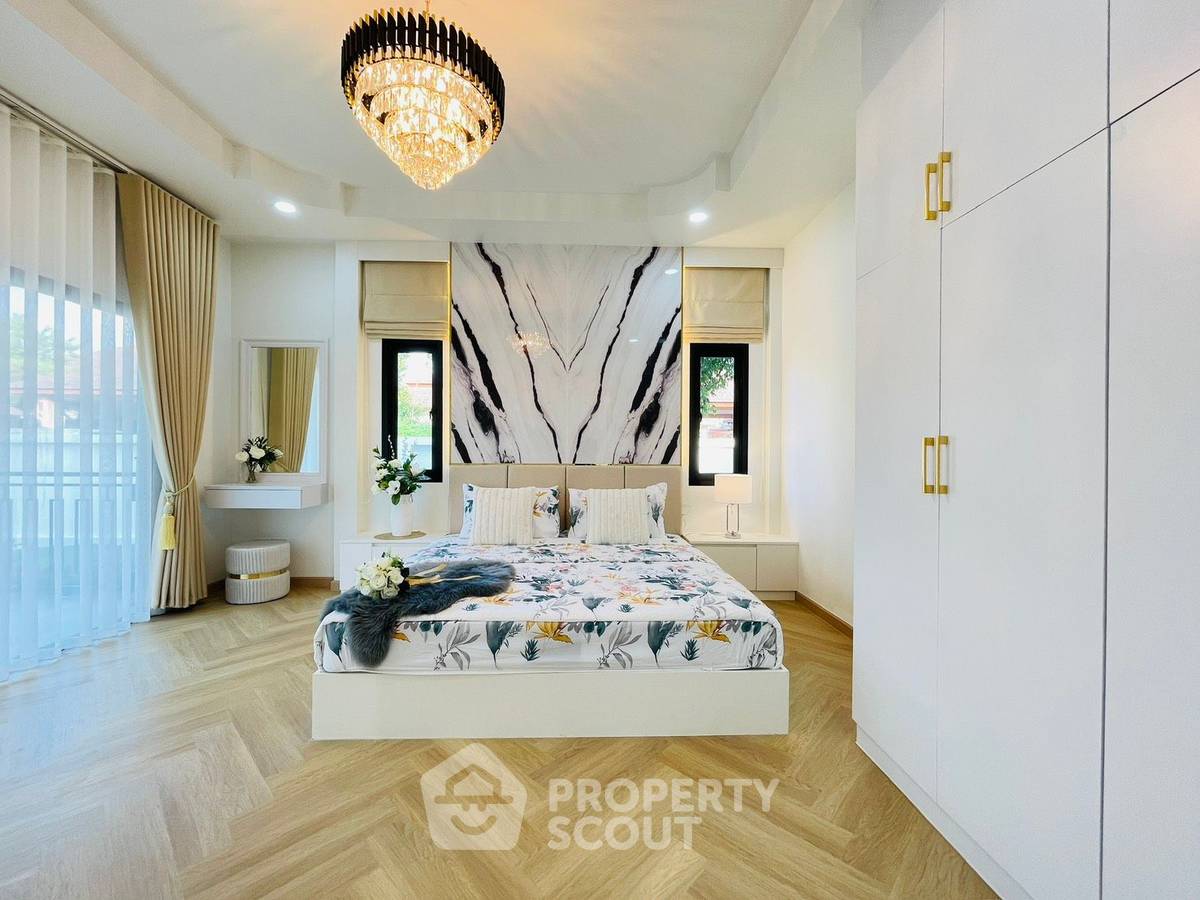 picture 3-BR House close to Pattaya (ID 2065993) - 16/48