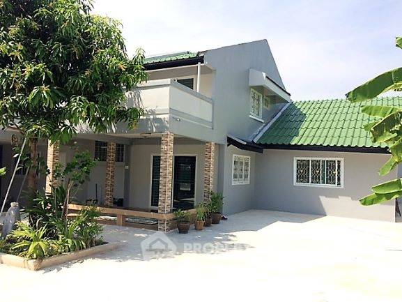 picture 7-BR House at Pruksachat Ramkhamhaeng 118 in Saphan Sung (ID 2147285) - 1/11