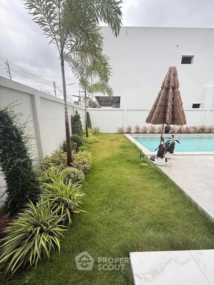 รูป วิลล่า 5-ห้องนอน ที่ เอ็นชานท์ วิลล่า พัทยา ใกล้ เมืองพัทยา (ID 2103679) - รูปที่ 2/24