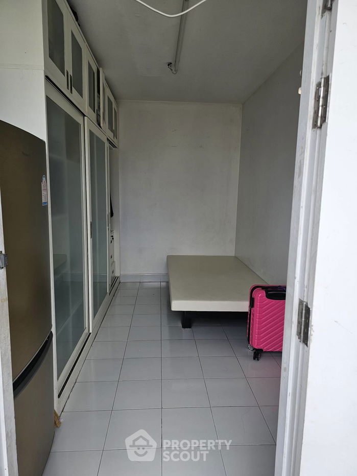 picture 3-BR Condo at Tridhos City Marina near BTS Wongwian Yai (ID 2102501) - 7/14
